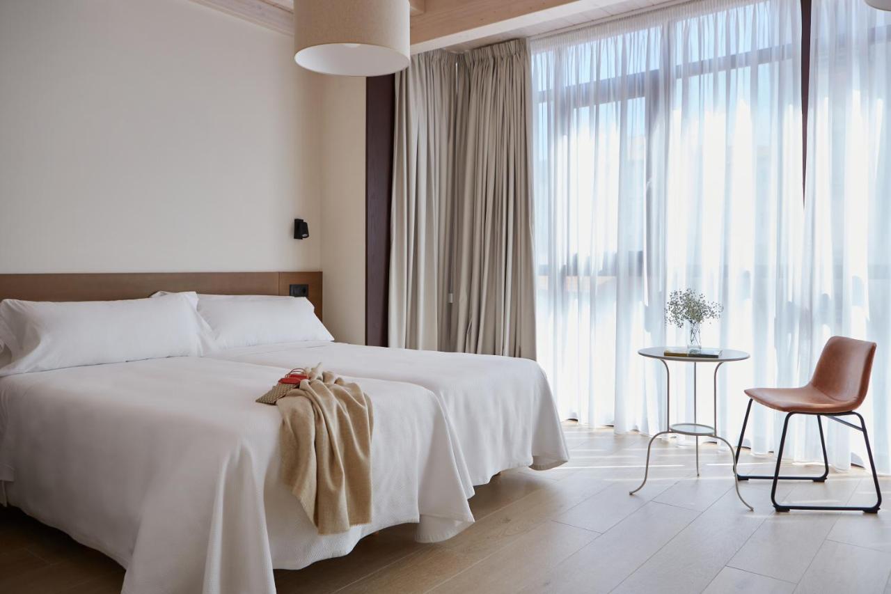 Hotel Trina 20 Палас-де-Рей Экстерьер фото